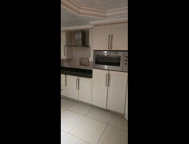 4 BEDROOM HOUSE FOR SALE IN THOHOYANDOU M